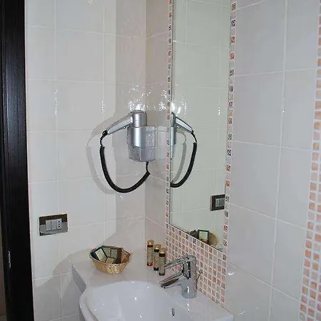 Sant'alphio Palace فندق