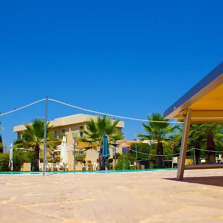 Sant'alphio Palace 4* لينتيني