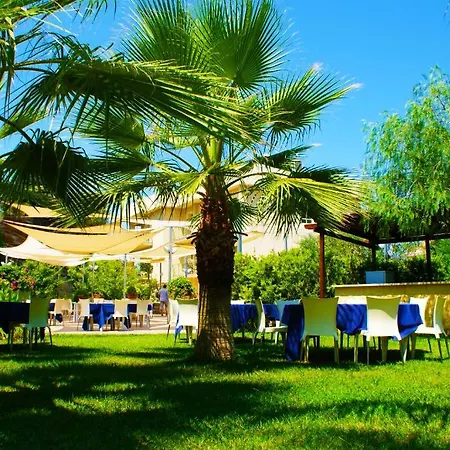 Sant'alphio Palace 4*