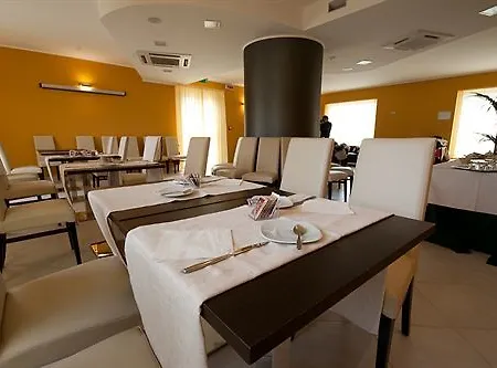Hotel Sant'alphio Palace