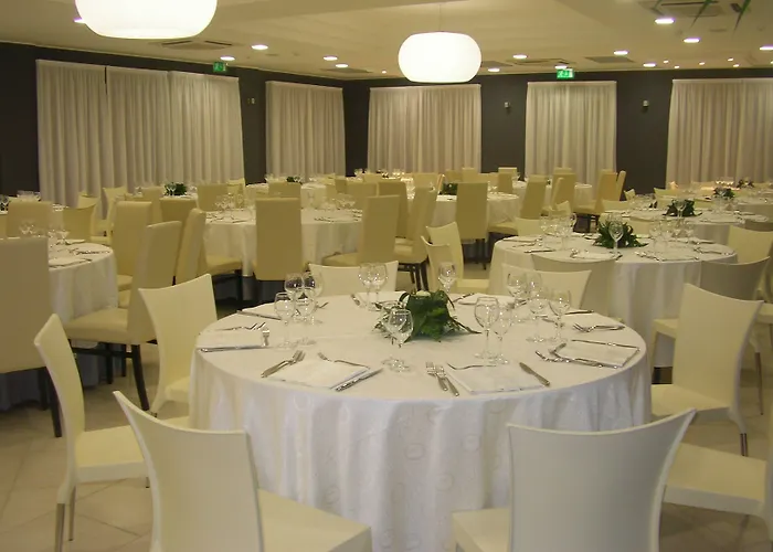 Sant'alphio Palace 4*