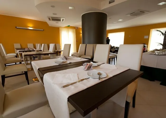 Sant'alphio Palace Hotel 4*