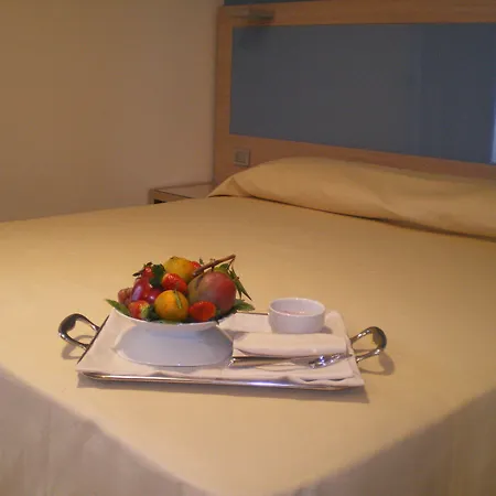 Sant'alphio Palace 4*