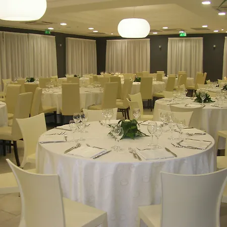 Sant'alphio Palace 4*