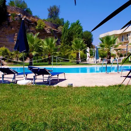 מלון Sant'alphio Palace 4*