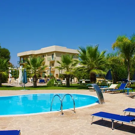 מלון Sant'alphio Palace